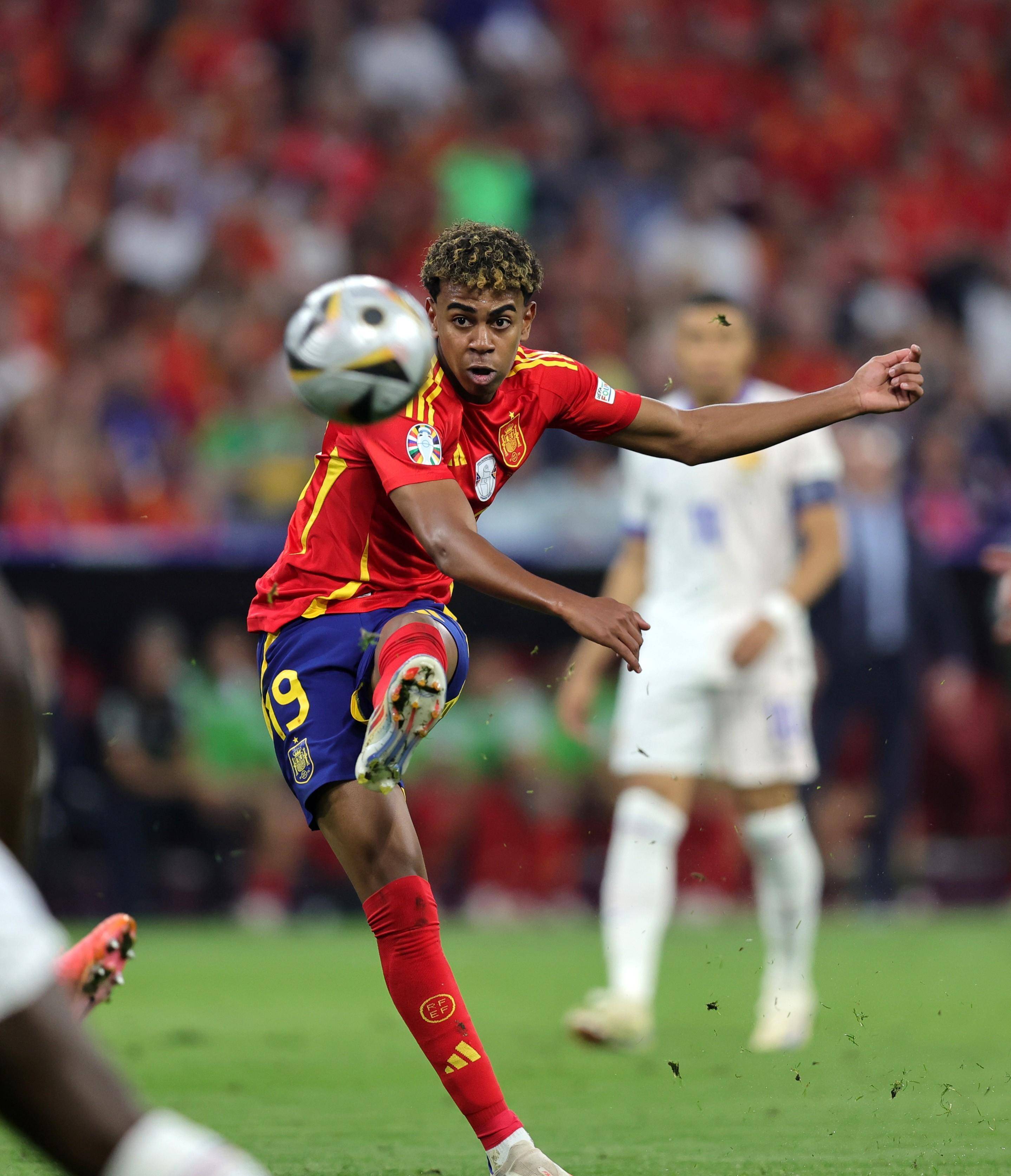 关于西班牙队带队取胜!,内马尔重要时刻重返赛场引发球迷热议的信息 关于西班牙队带队取胜!,内马尔重要时刻重返赛场引发球迷热议的信息