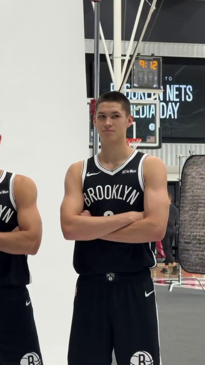 关于布鲁克林篮网迎欧超杯关键赛；关键时刻官宣签约；目标明确；数据趋势出现新变化的信息