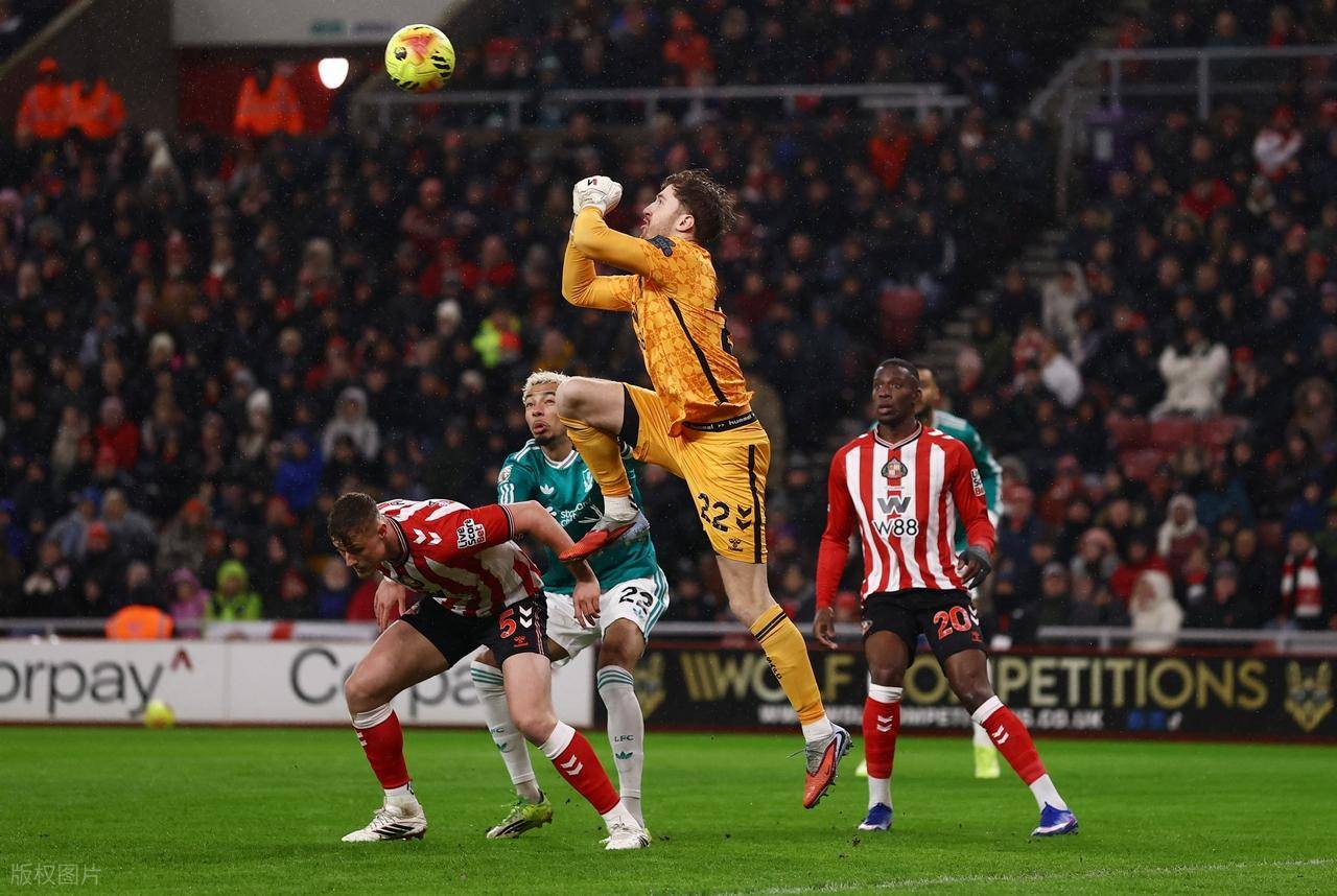 阿扎伦卡在利物浦比赛中绝杀,回归赛场引发热议!的简单介绍 阿扎伦卡在利物浦比赛中绝杀,回归赛场引发热议!的简单介绍