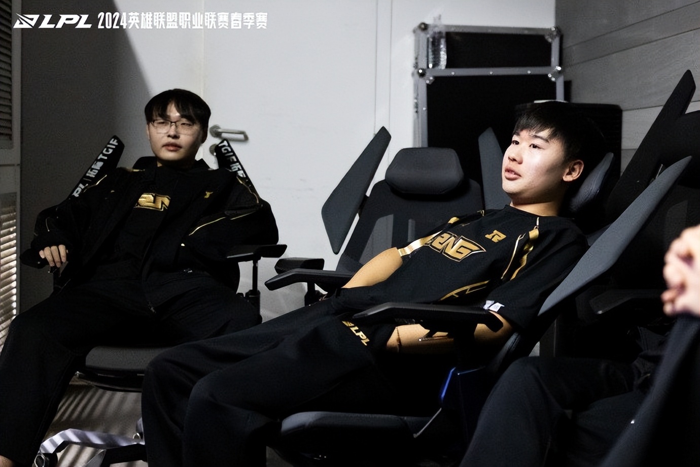 JackeyLove在RNG比赛中势不可挡,出色防守引发热议!的简单介绍 JackeyLove在RNG比赛中势不可挡,出色防守引发热议!的简单介绍